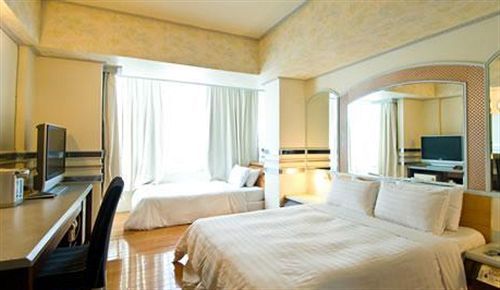 Fudi Hotel Тайджун Екстериор снимка